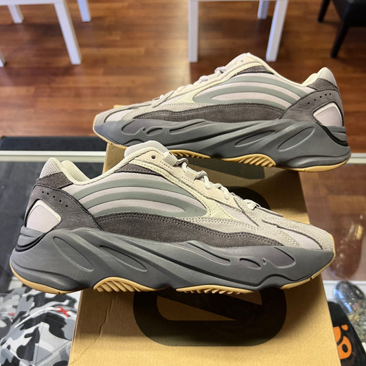 adidas Yeezy Boost 700 V2 Tephra - Preloved