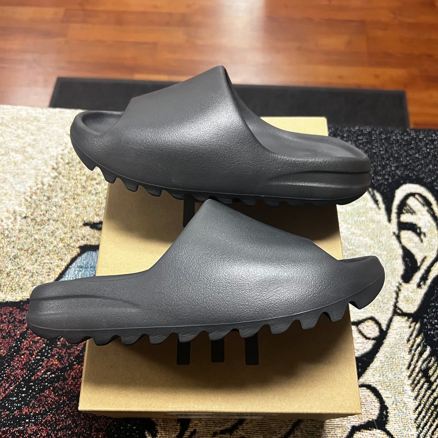 adidas Yeezy Slide Onyx - Preloved