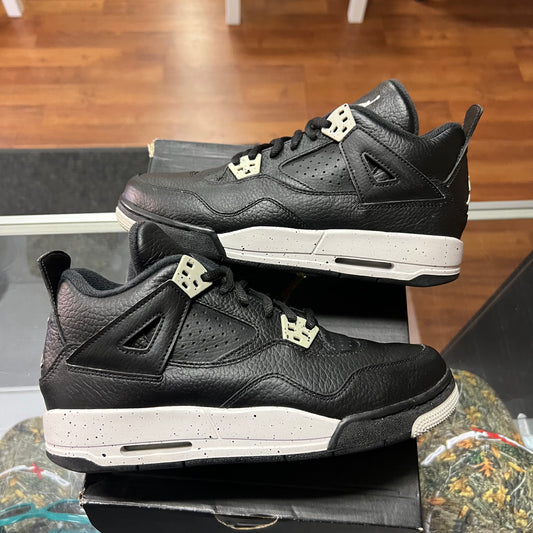 Jordan 4 Retro Oreo (2015) (GS) - Preloved