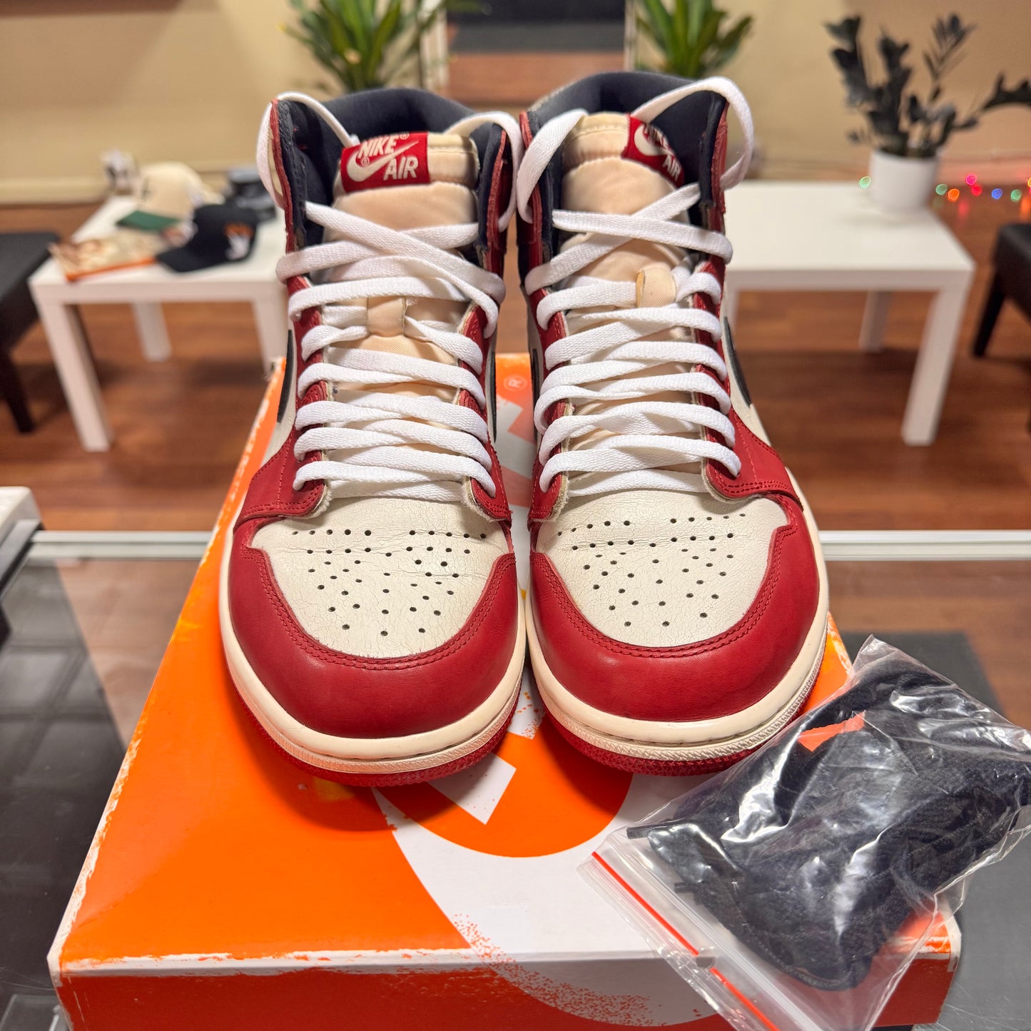 Jordan 1 Retro OG Lost And Found - Preloved