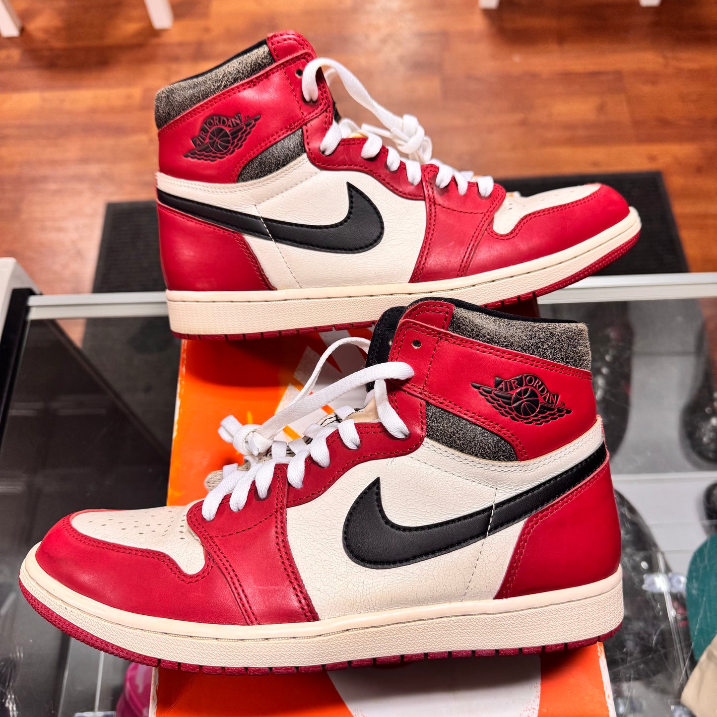 Jordan 1 Retro OG Lost And Found - Preloved