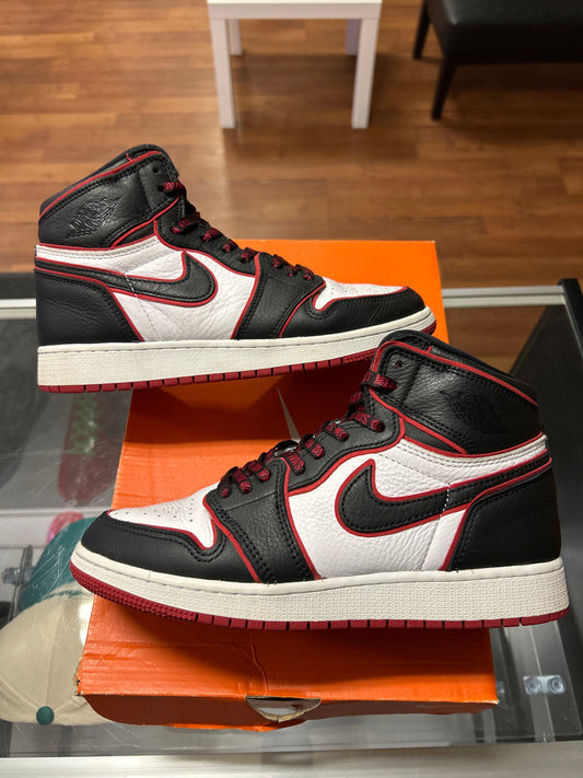 Jordan 1 Retro High Bloodline (GS) - Preloved