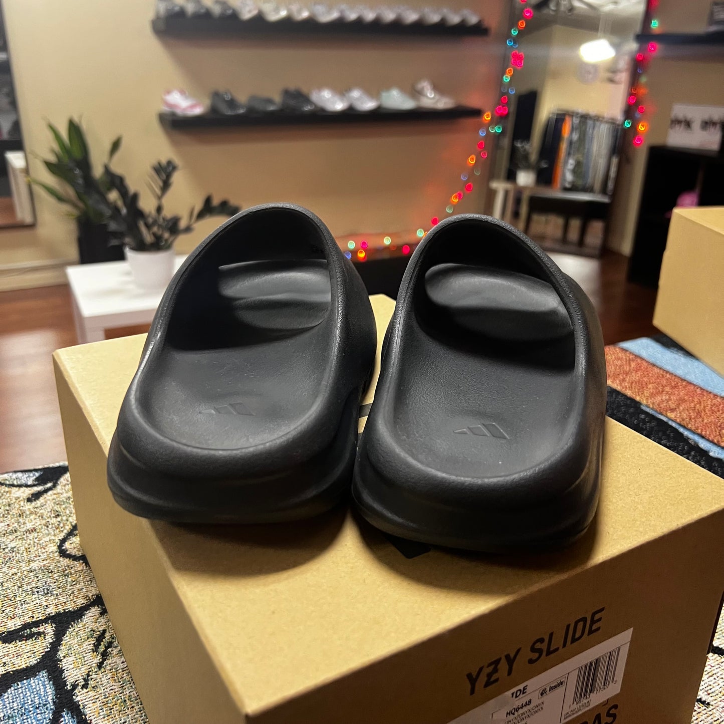 adidas Yeezy Slide Onyx - Preloved