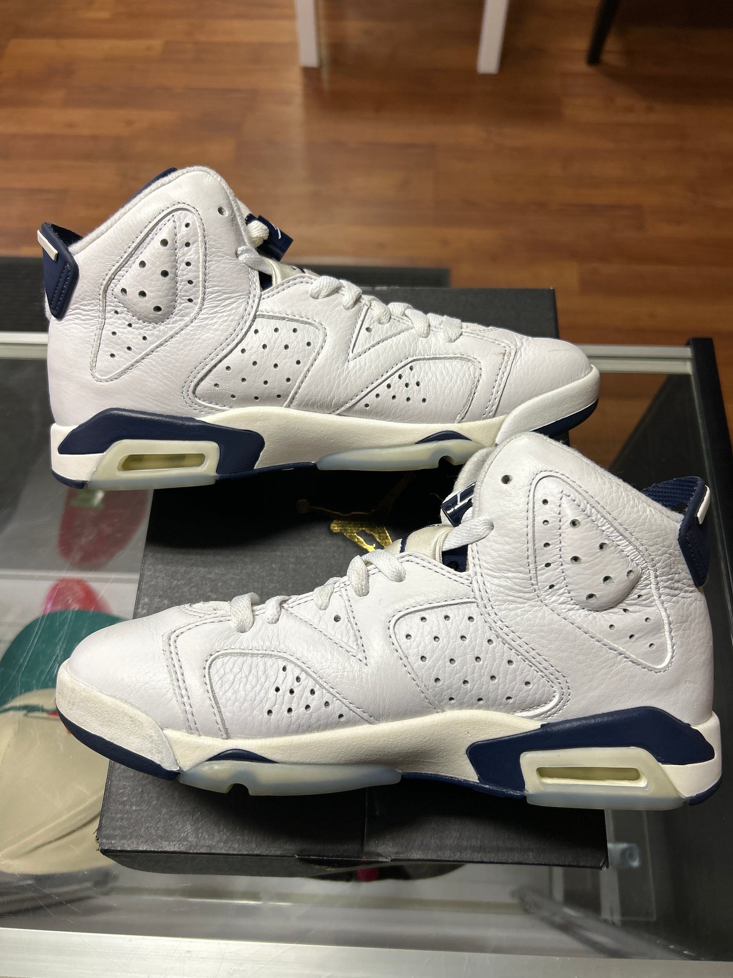 Jordan 6 Retro Midnight Navy (2022) (GS) - Preloved