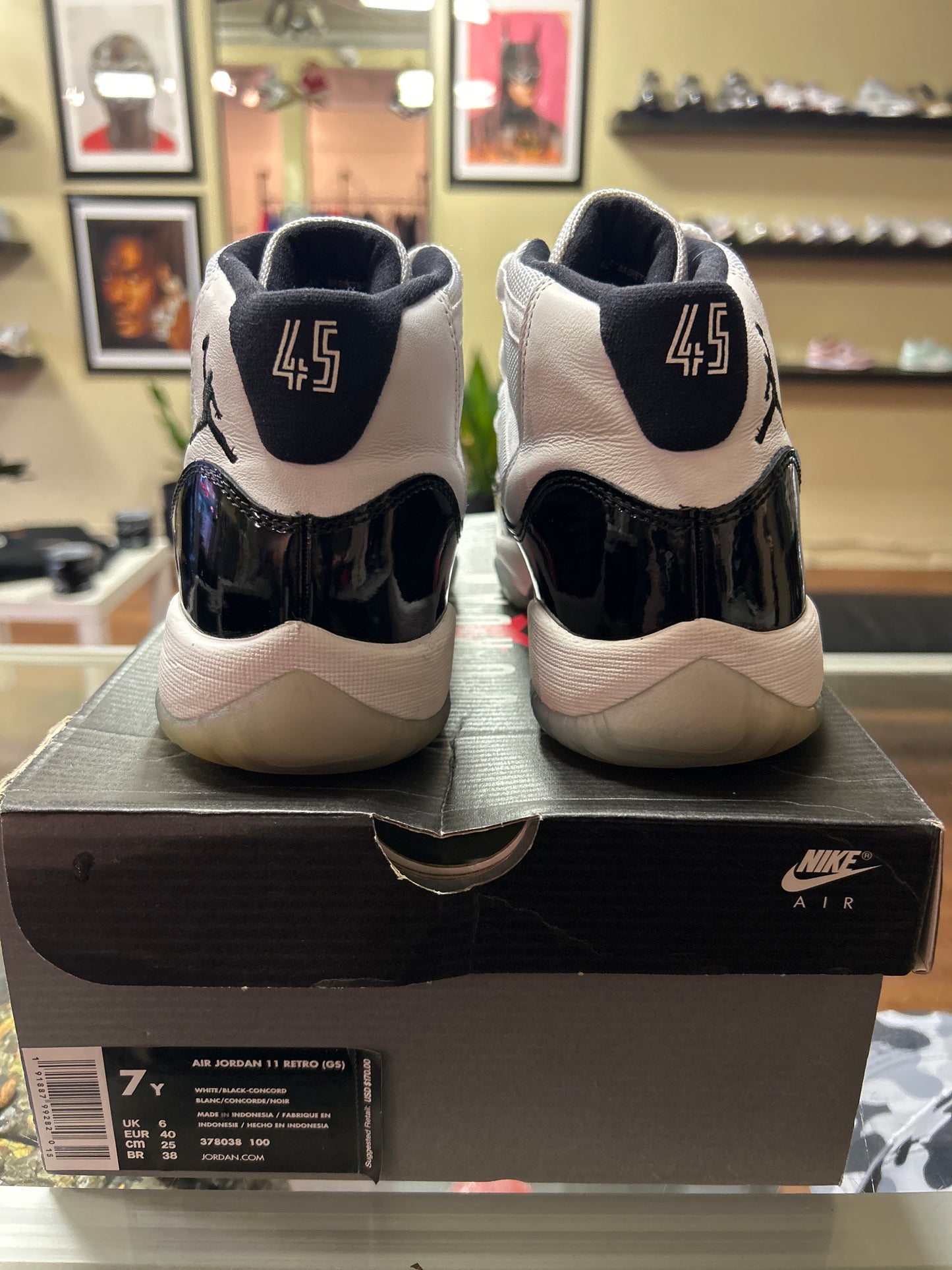 Jordan 11 Retro Concord (2018) (GS) - Preloved