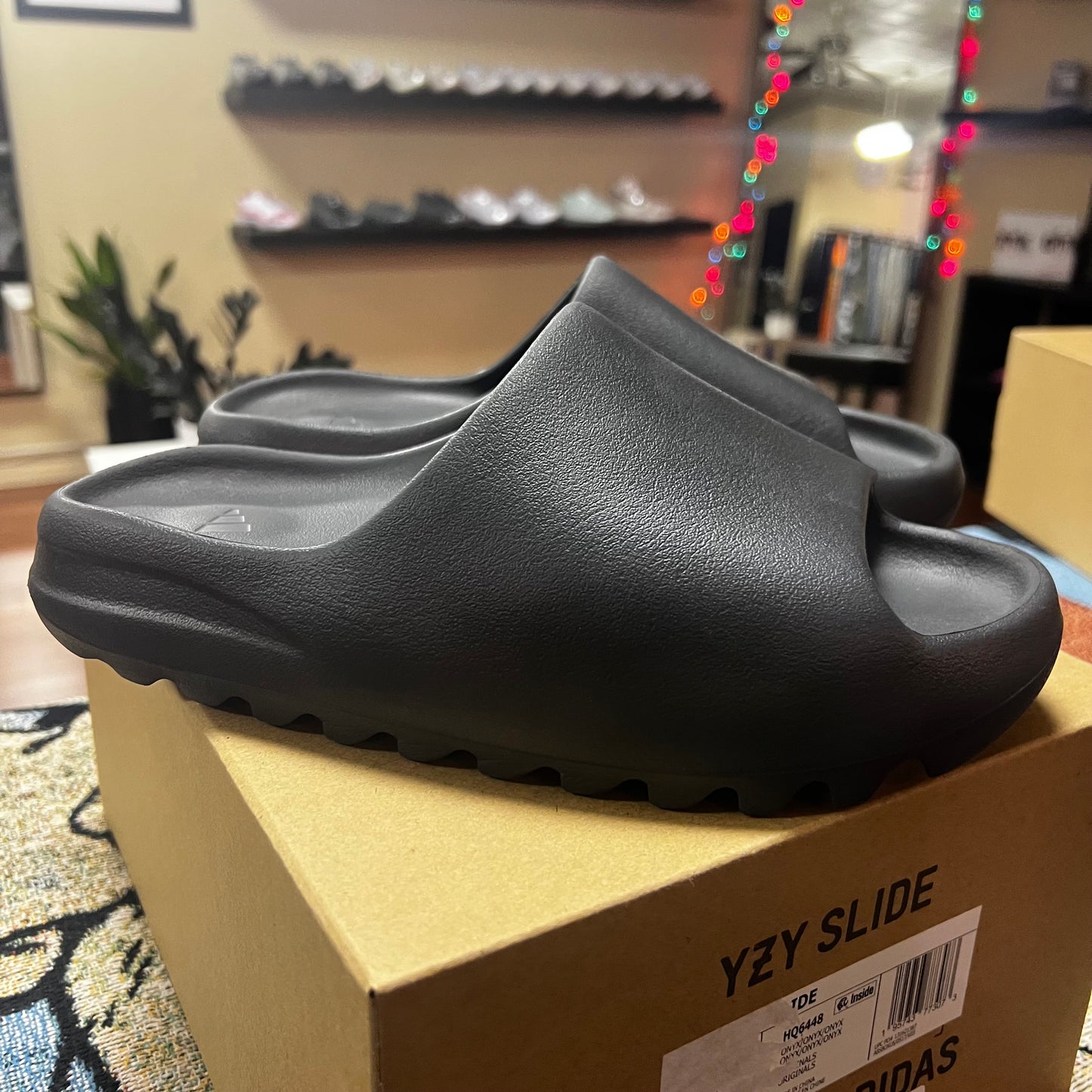 adidas Yeezy Slide Onyx - Preloved