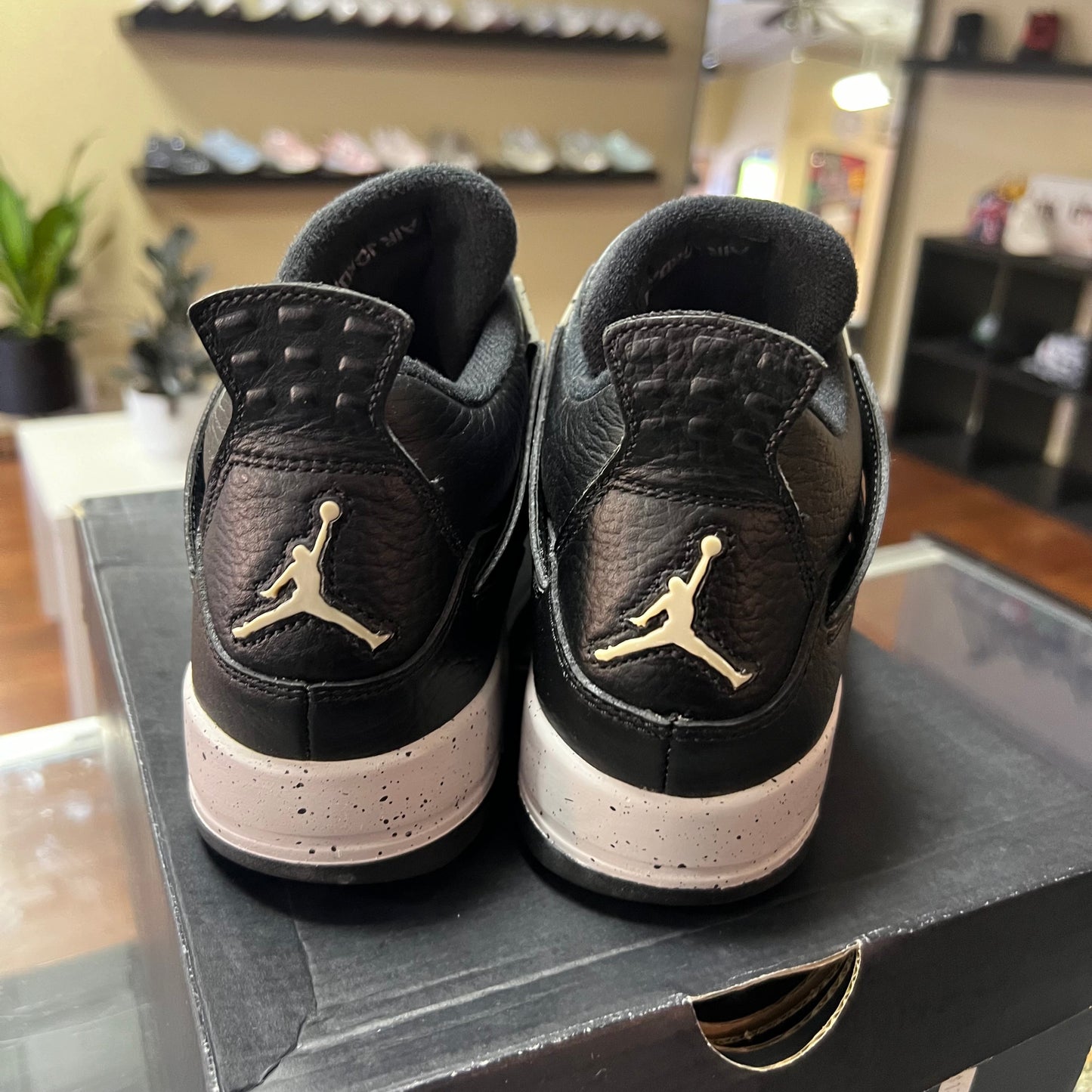 Jordan 4 Retro Oreo (2015) (GS) - Preloved