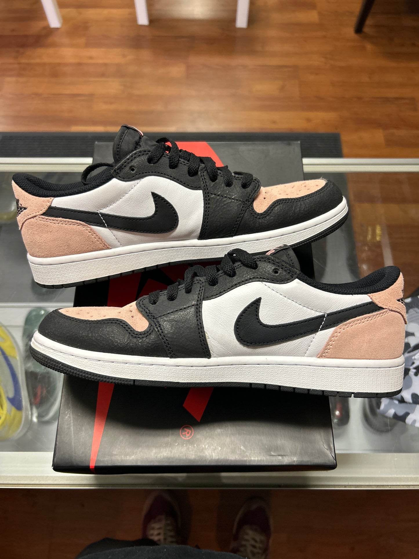 Jordan 1 Low OG Bleached Coral - Preloved