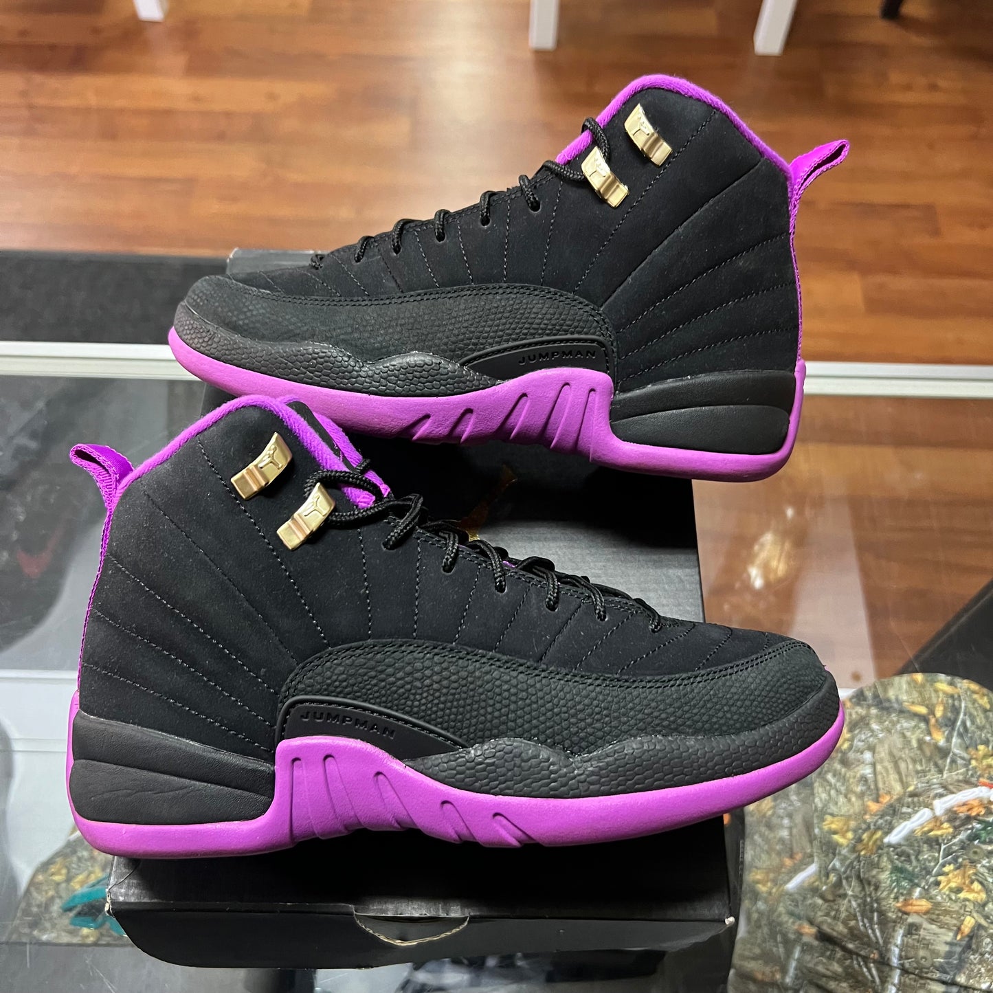 Jordan 12 Retro Hyper Violet (GS) - Preloved