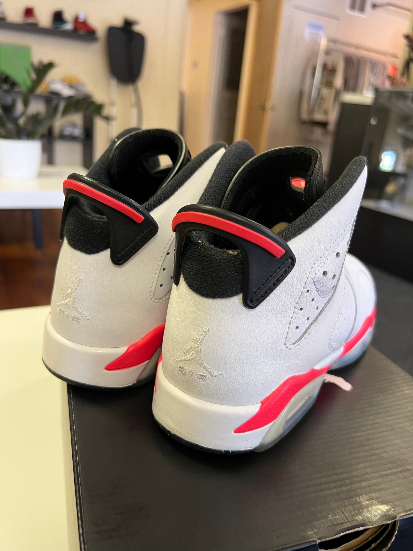 Jordan 6 Retro Infrared White (2014) (GS) - Preloved