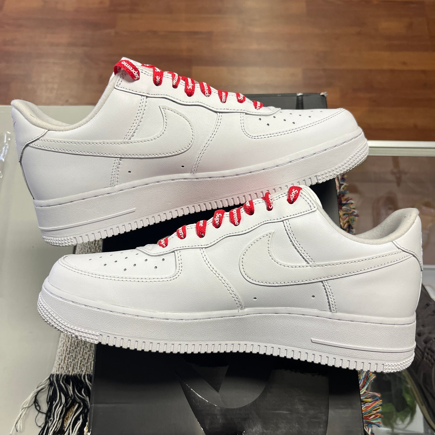Nike Air Force 1 Low Supreme White - Preloved